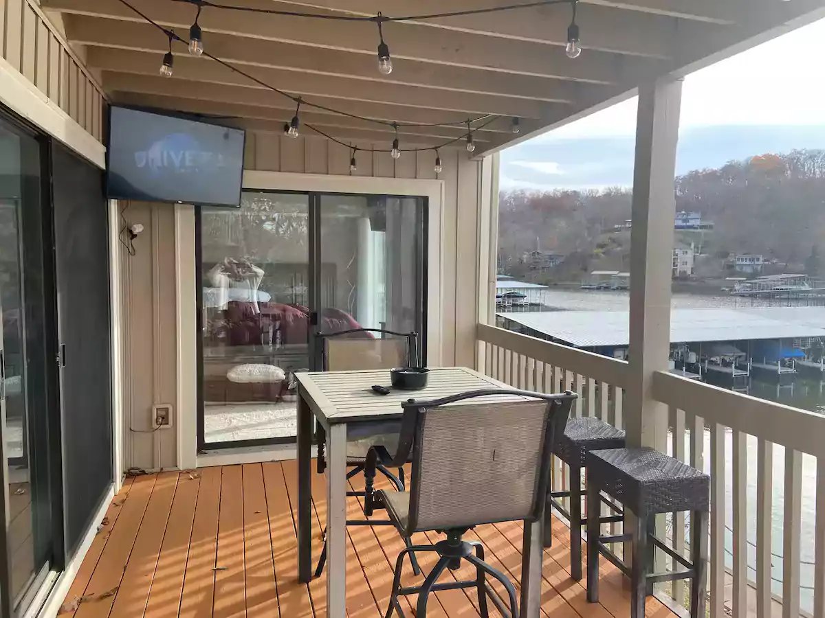 Lake of the Ozarks Vacation Rental Home Deck
